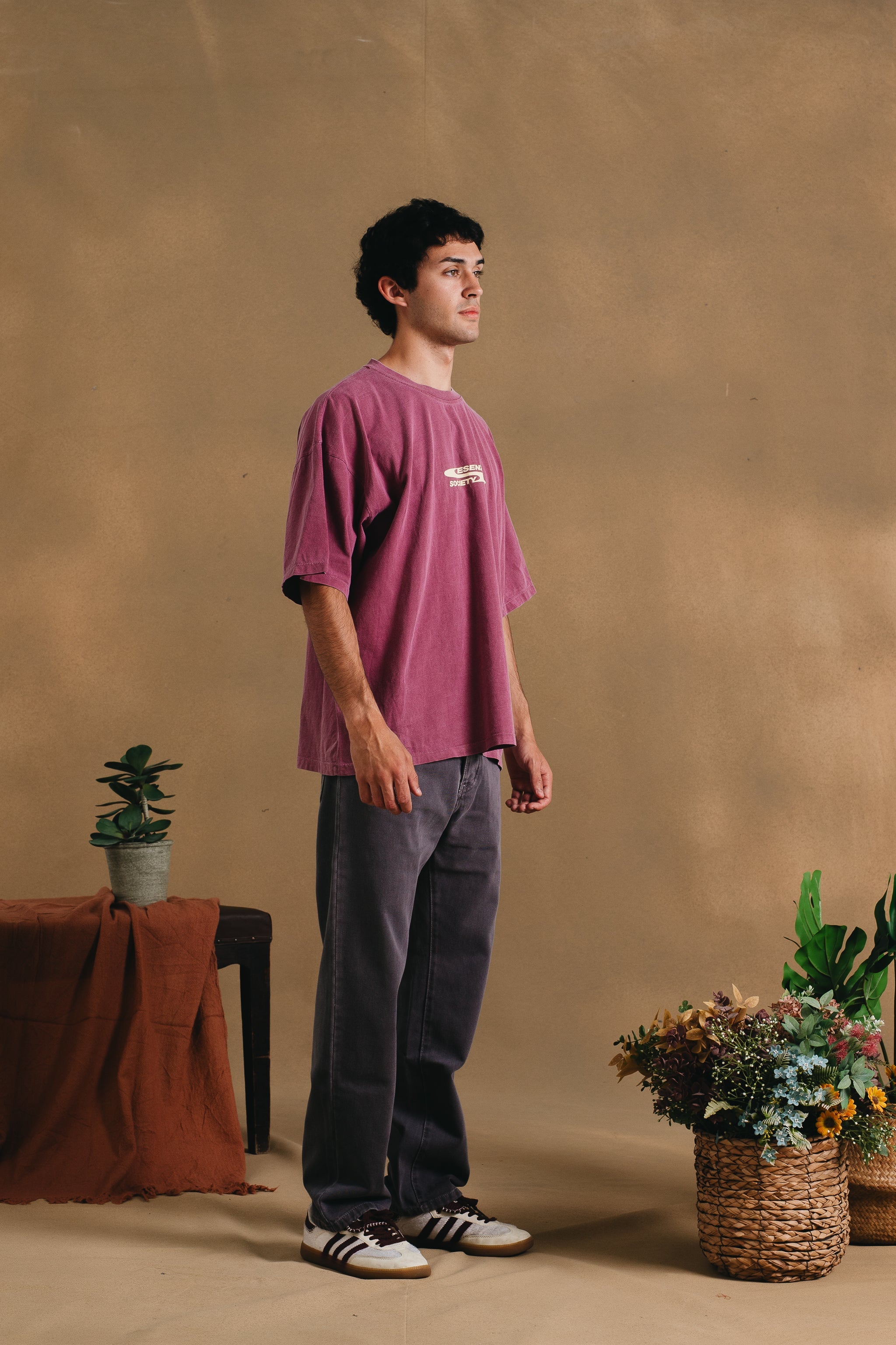 GRAPE GRAPHIC TEE