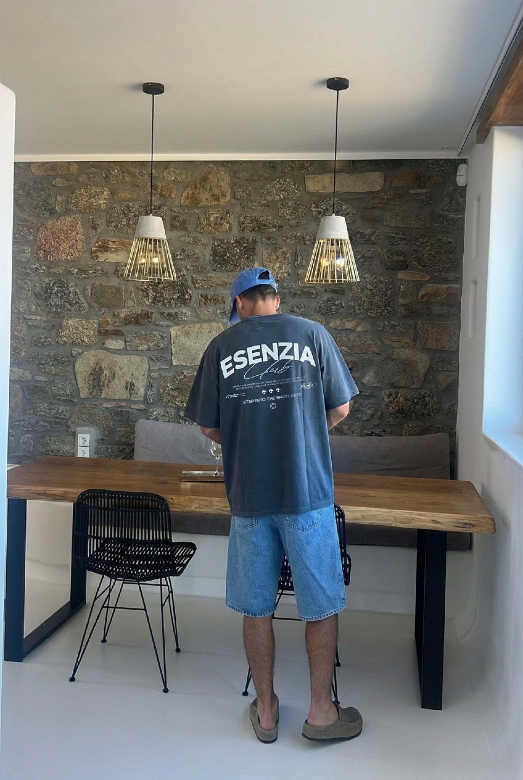 IRON SIGNATURE TEE