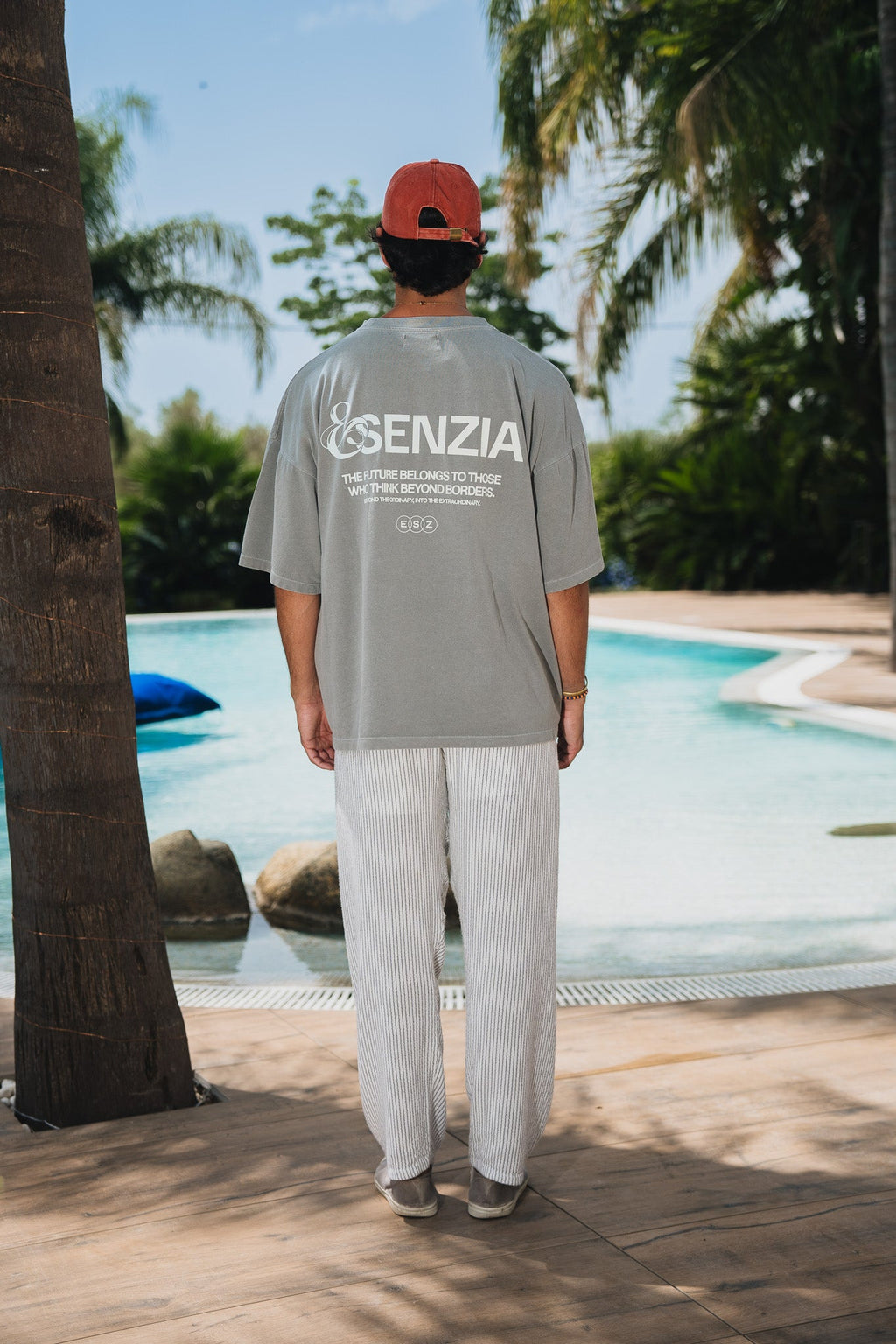 PALE DREAM TEE