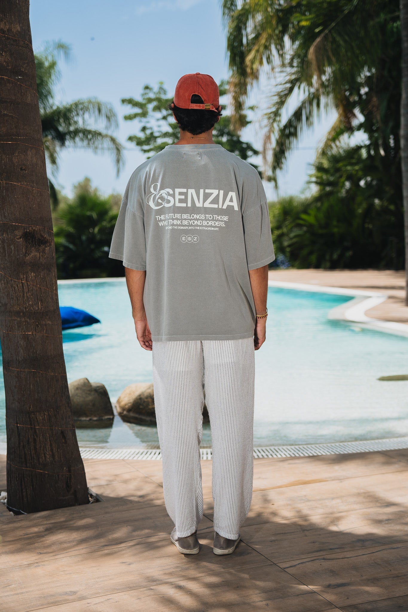 PALE DREAM TEE