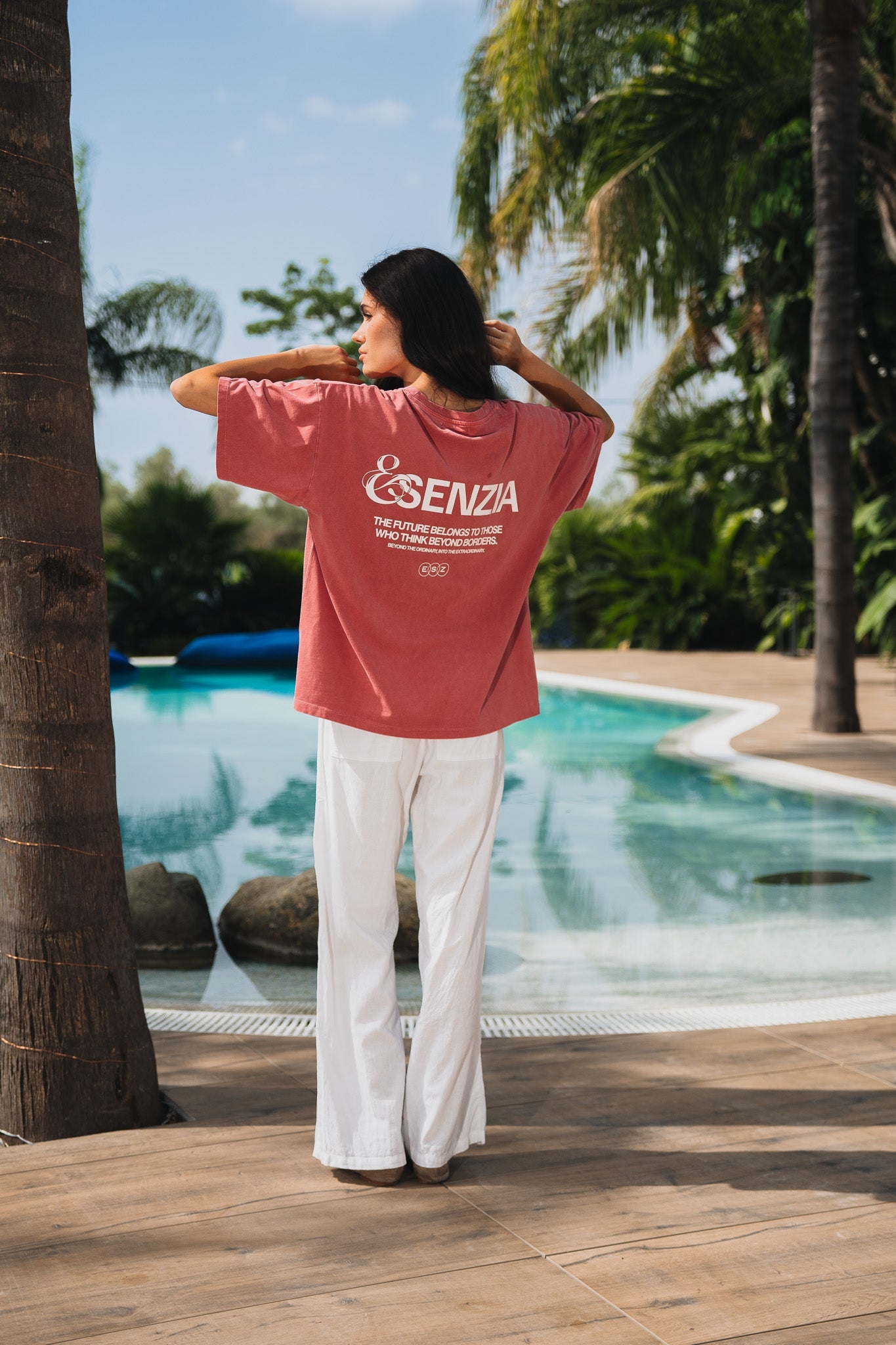 SCARLET DREAM TEE