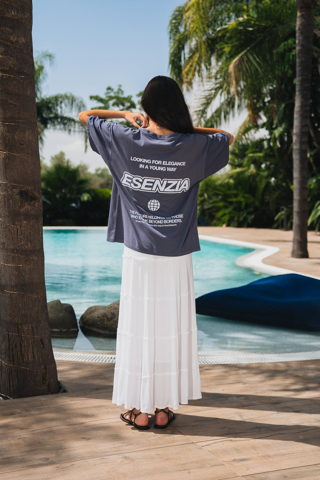NAVY BEYOND TEE