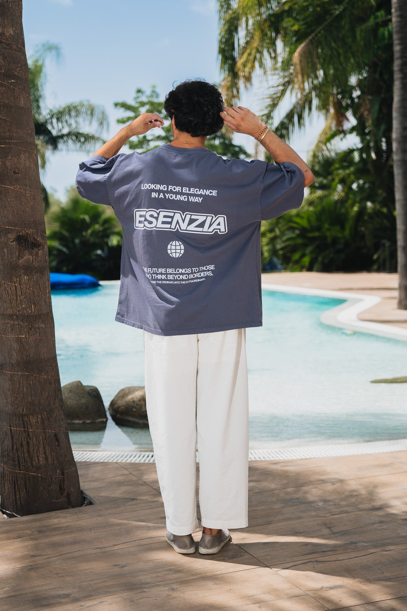 NAVY BEYOND TEE