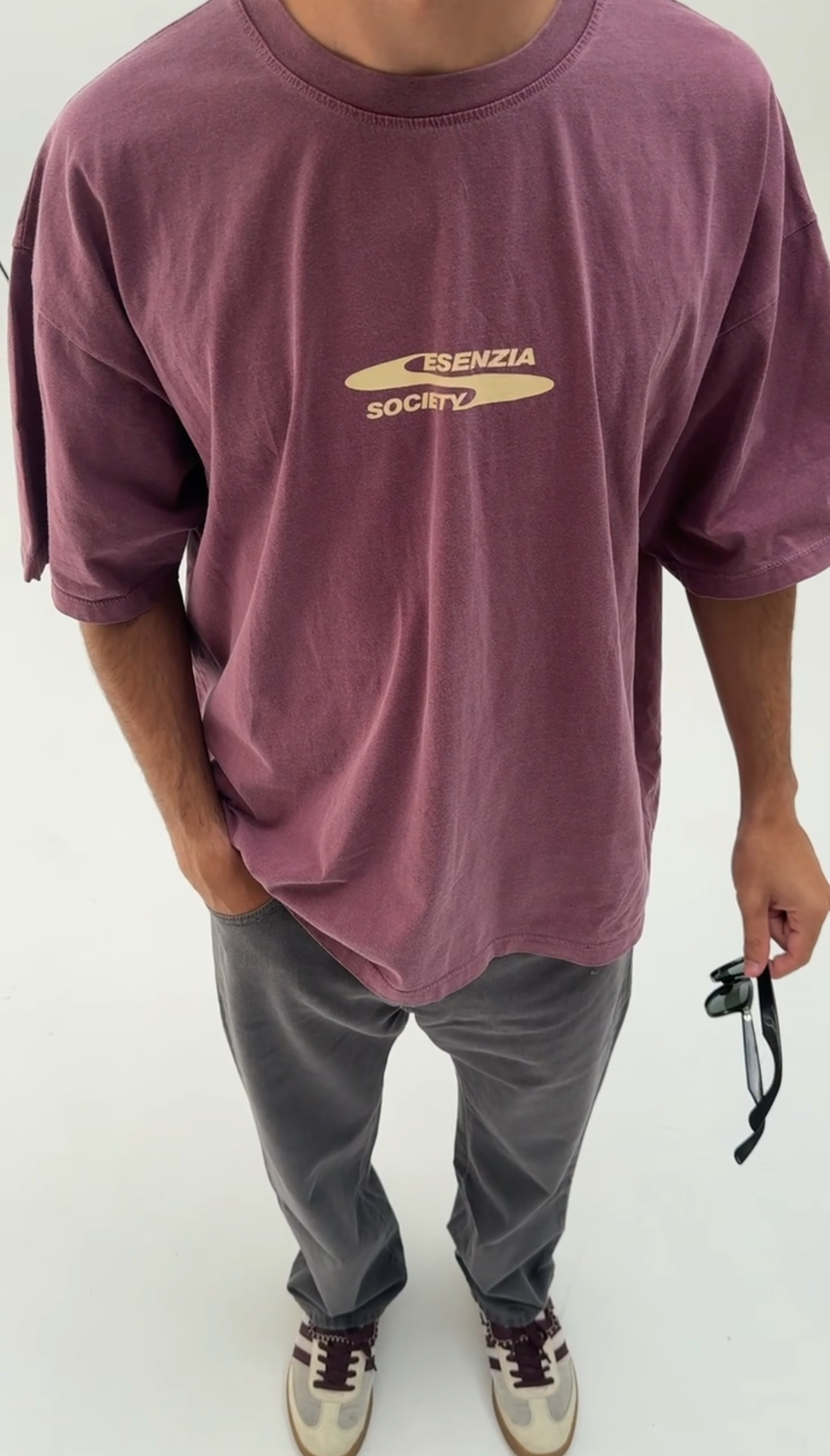 GRAPE GRAPHIC TEE