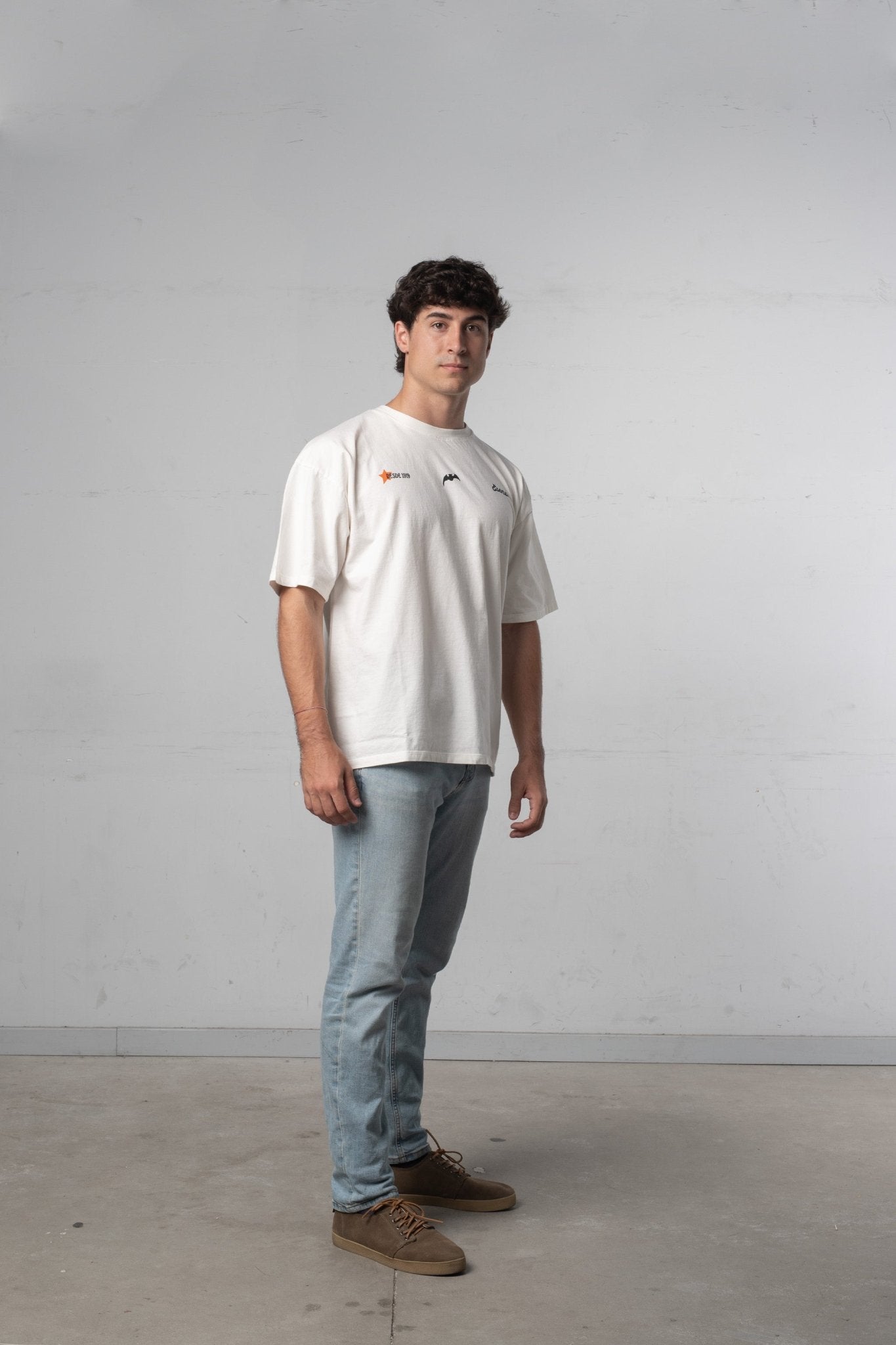 AMUNT TEE