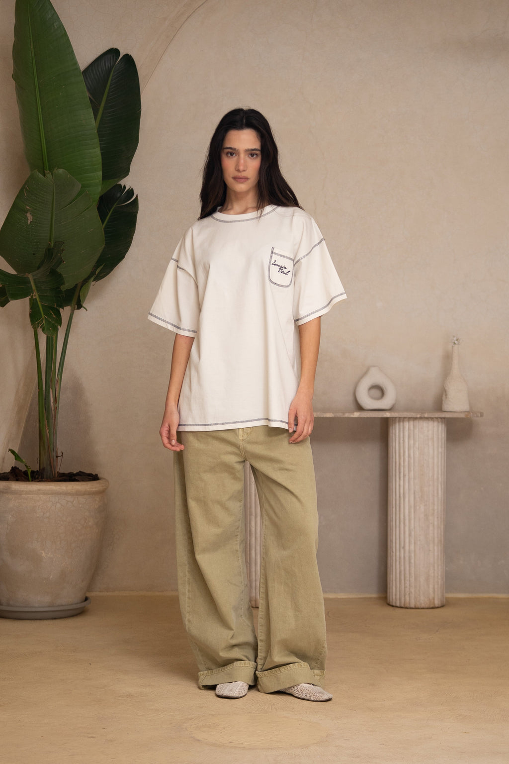 HEAVYWEIGHT WHITE STITCH TEE