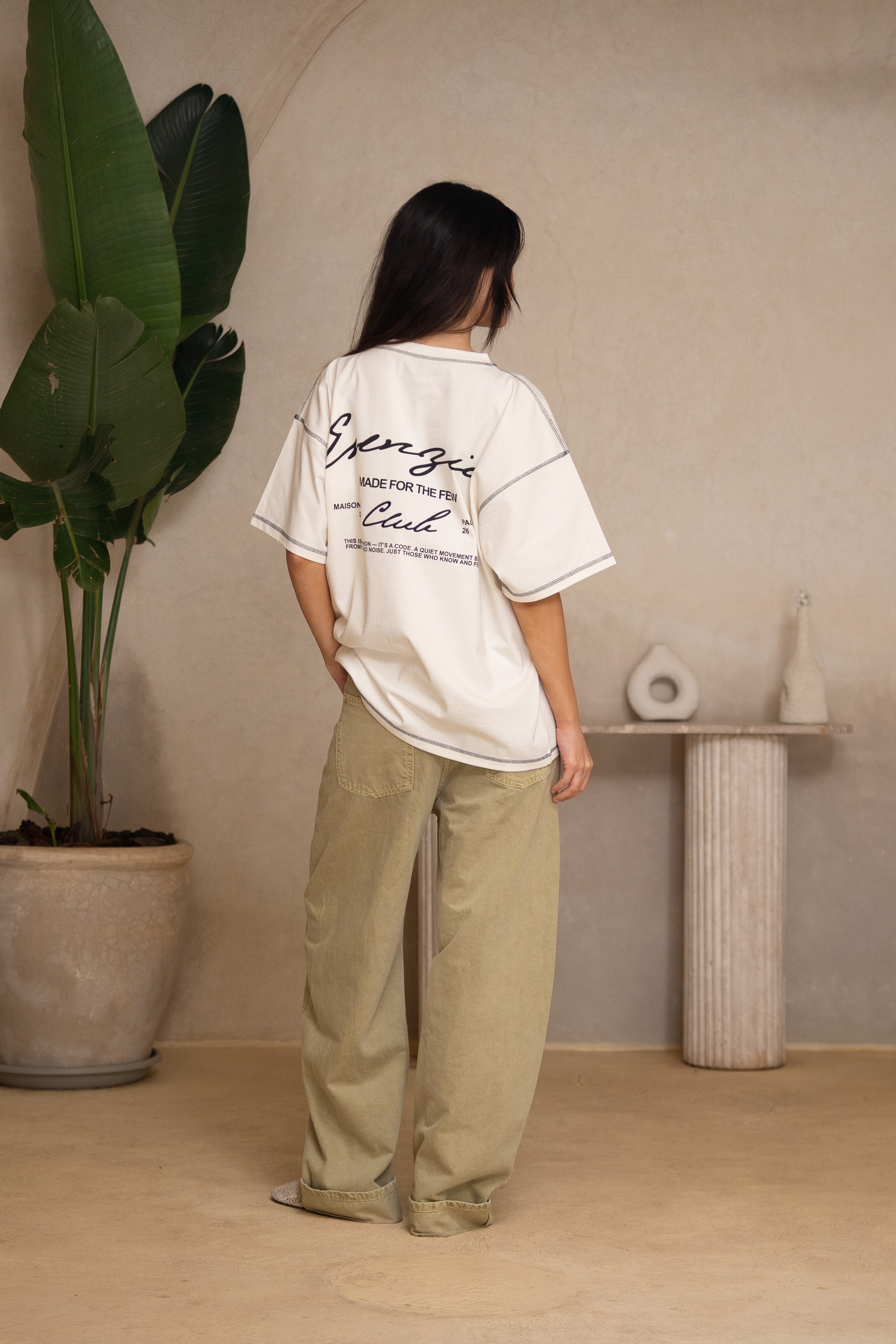 HEAVYWEIGHT WHITE STITCH TEE
