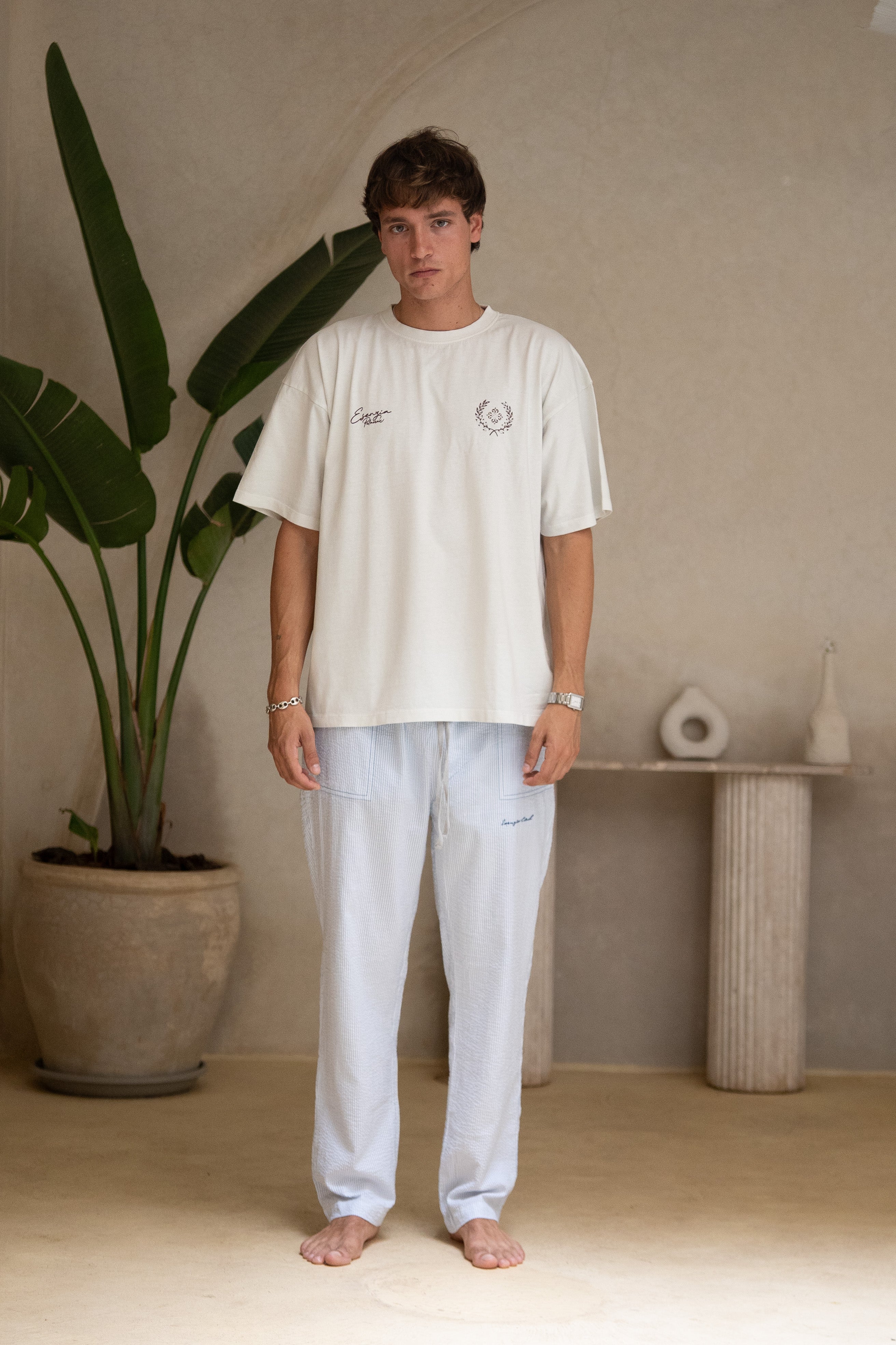 BEIGE LAUREL TEE