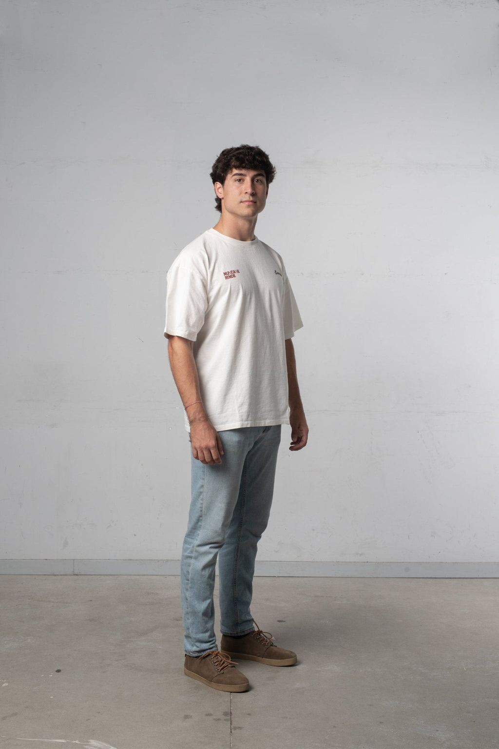 NEVER SURRENDER TEE