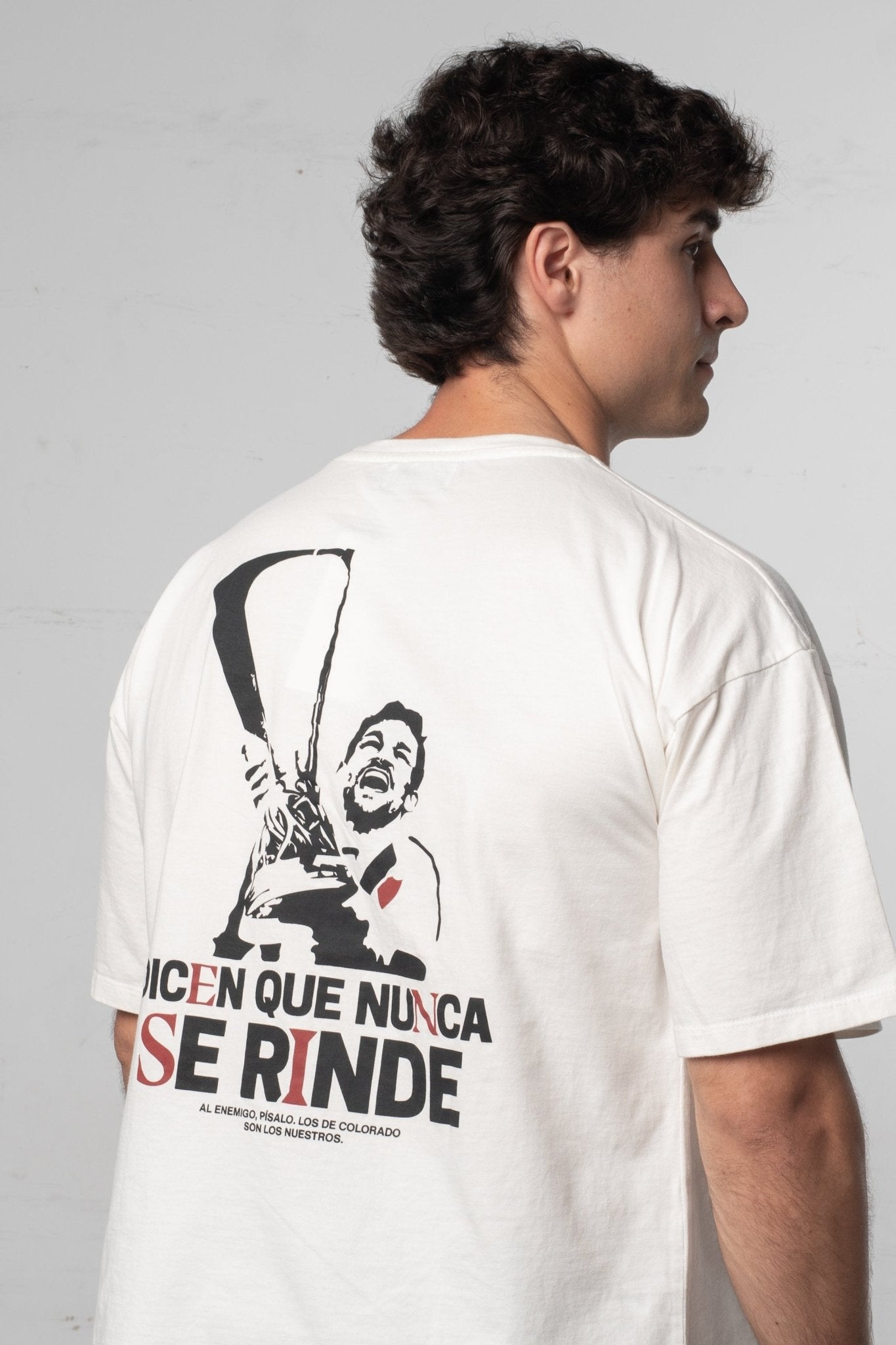 NEVER SURRENDER TEE