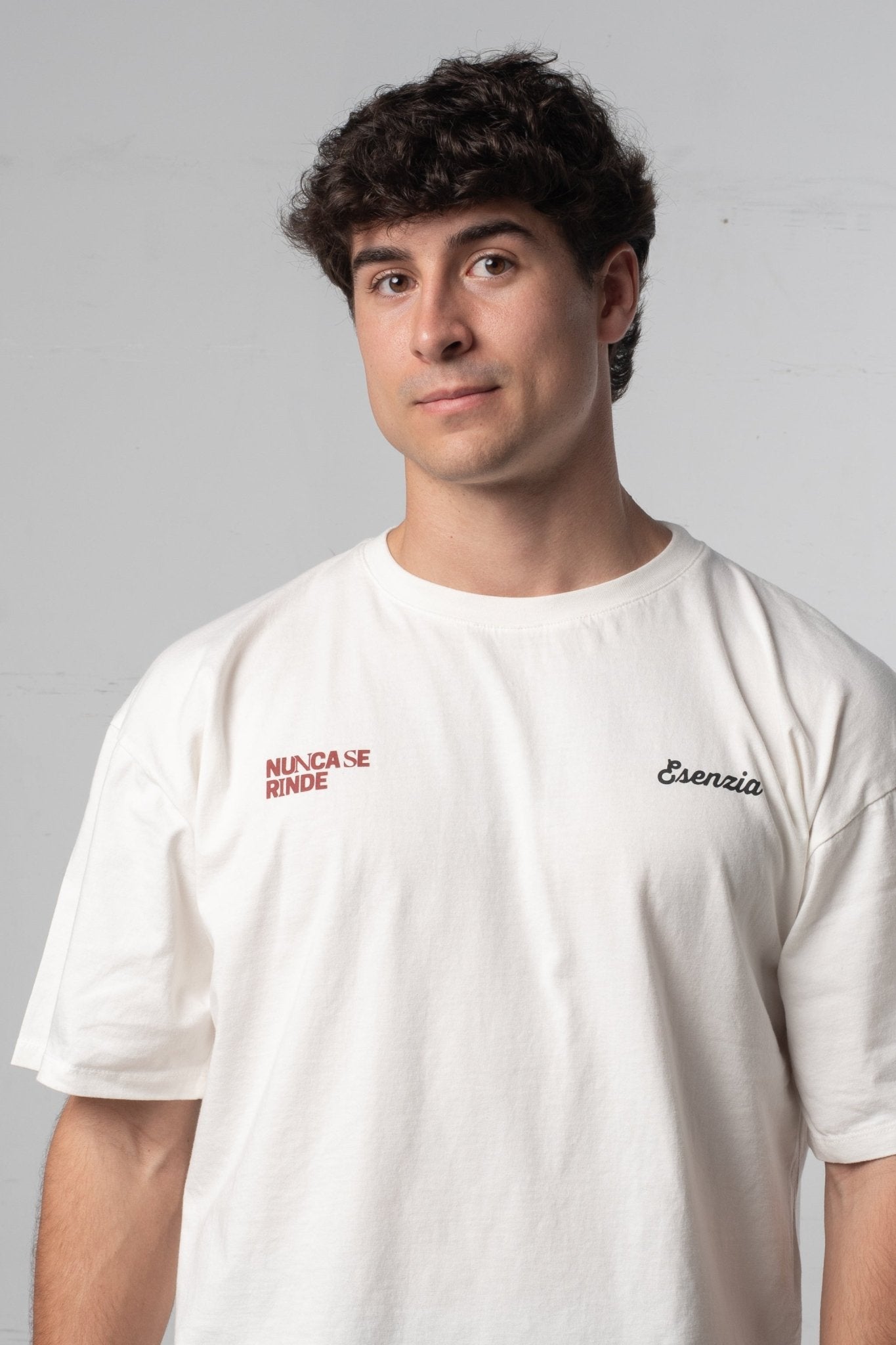 NEVER SURRENDER TEE
