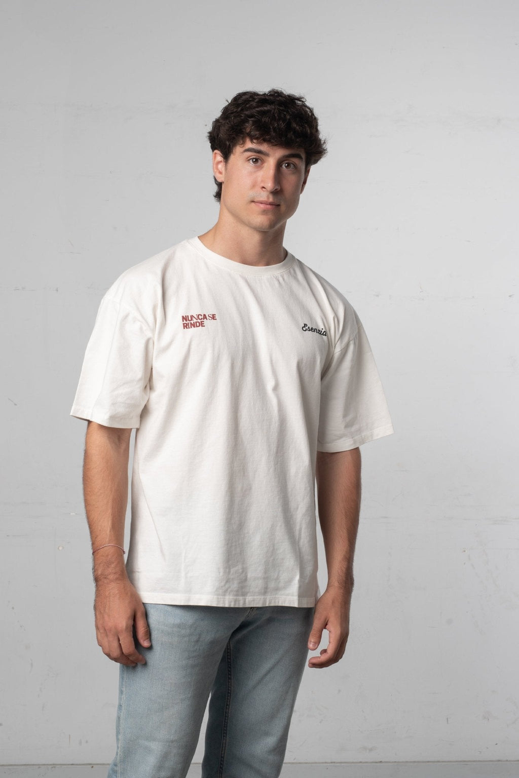 NEVER SURRENDER TEE