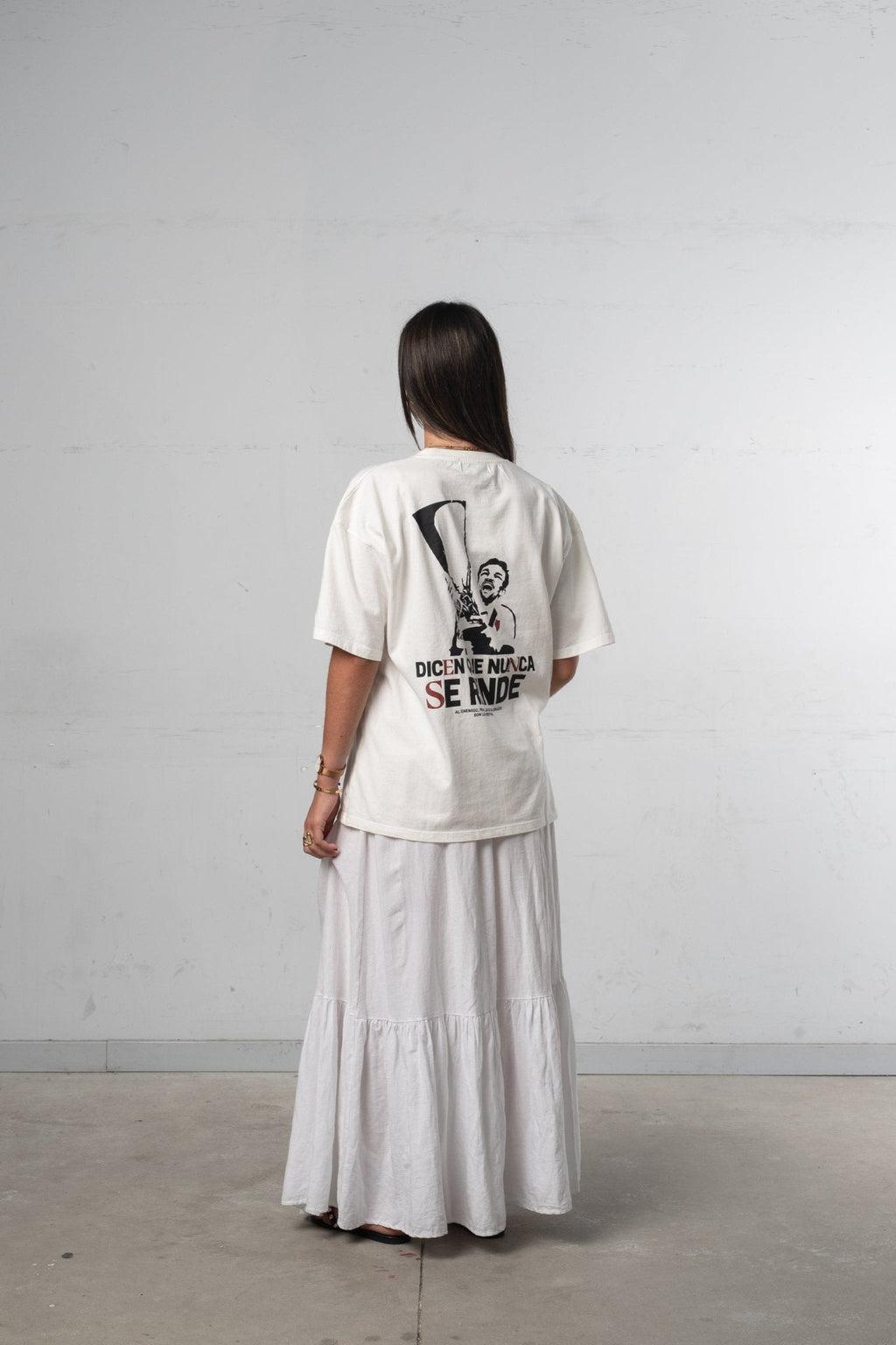 NEVER SURRENDER TEE