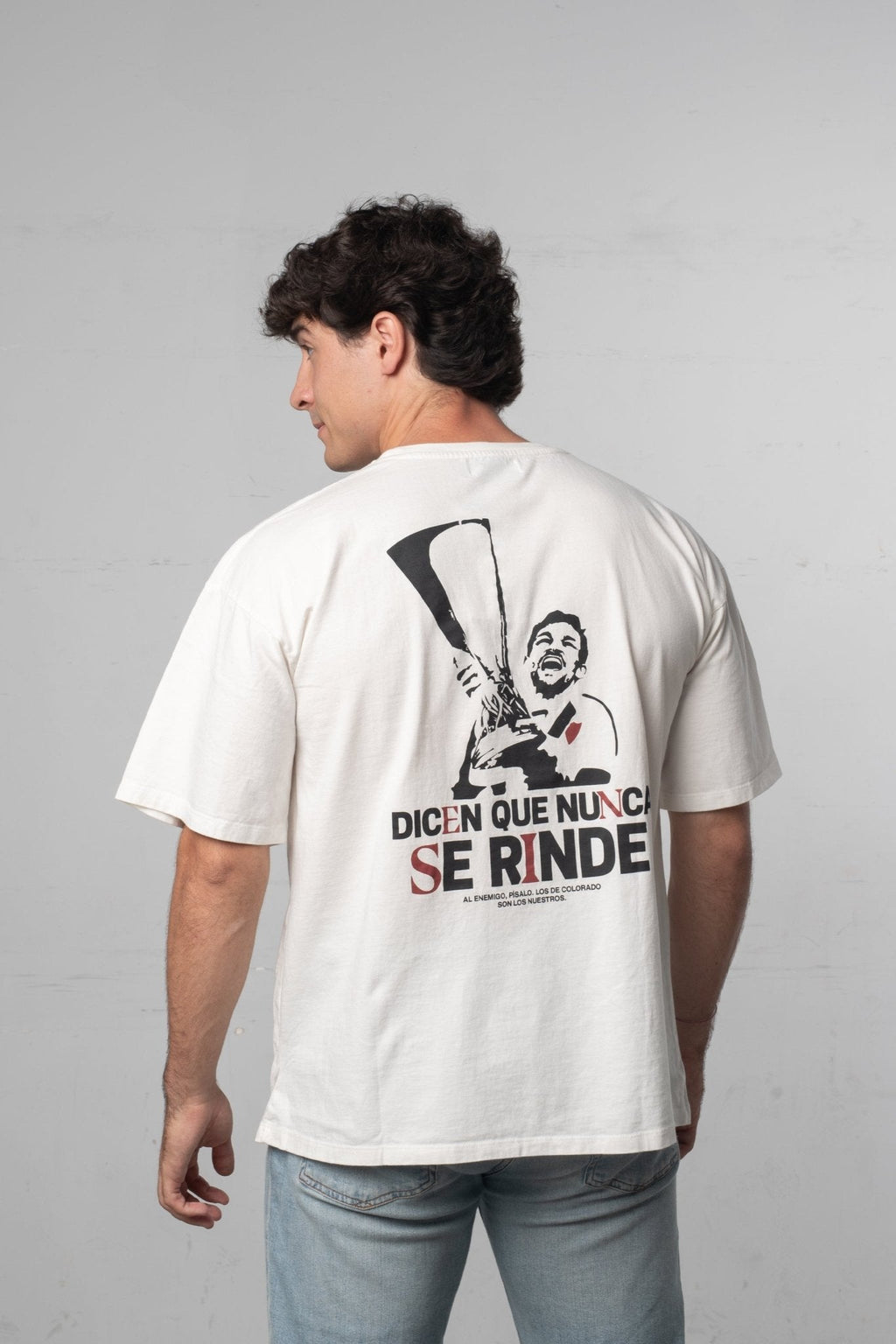 NEVER SURRENDER TEE