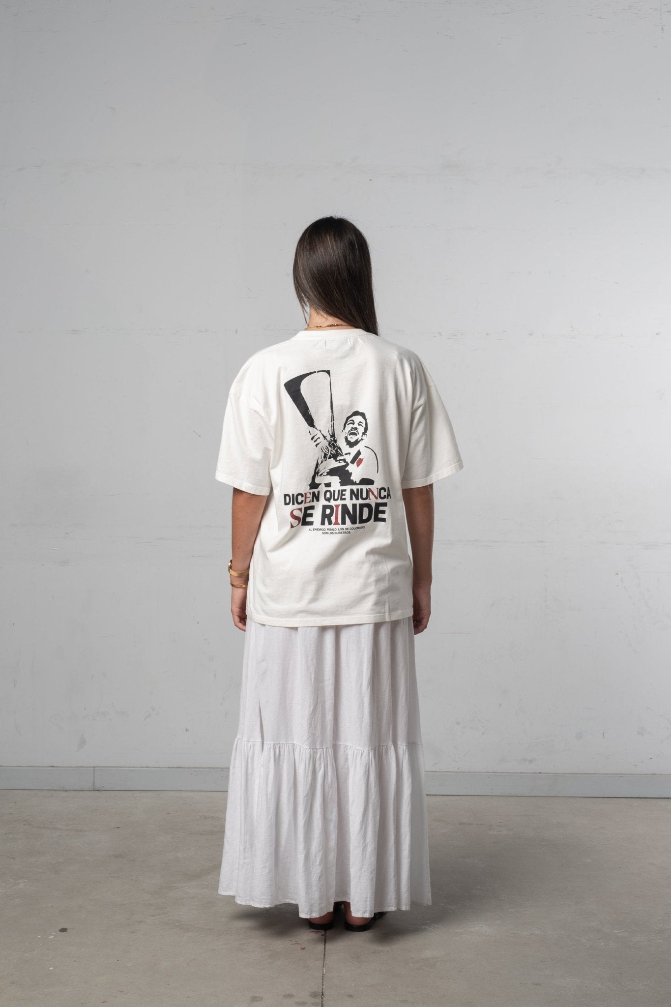 NEVER SURRENDER TEE