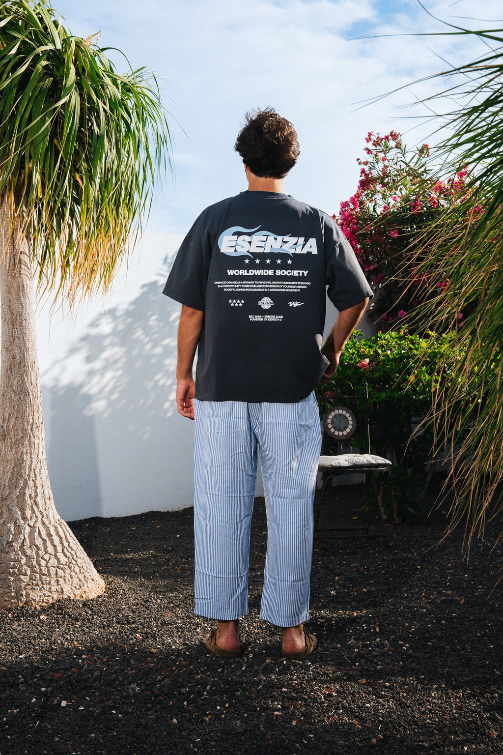 BLACK VOLCANO TEE