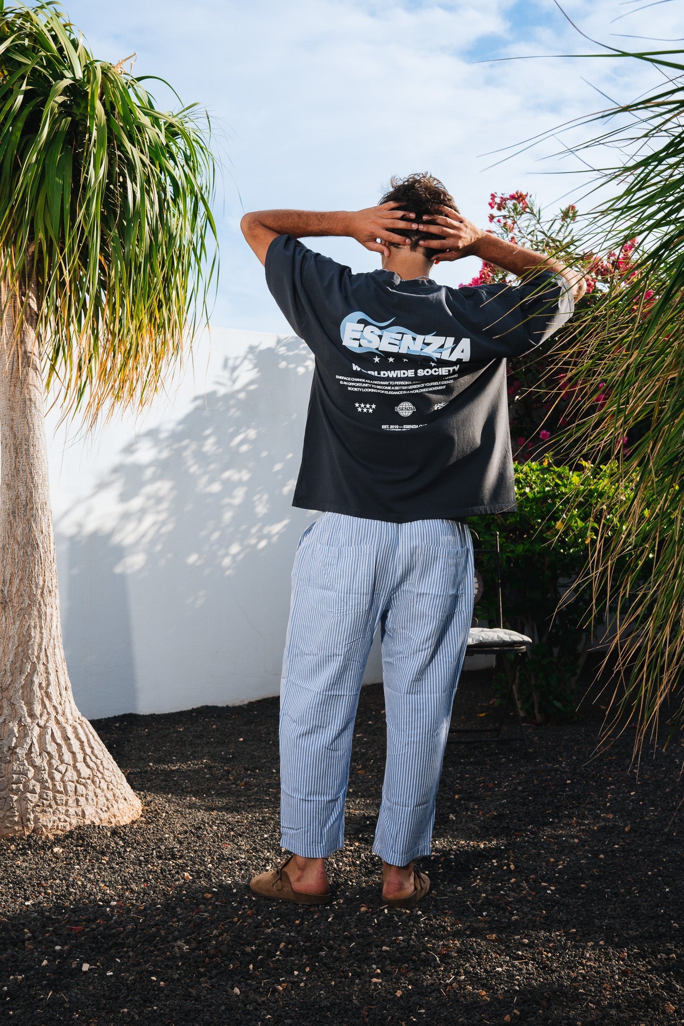 BLACK VOLCANO TEE