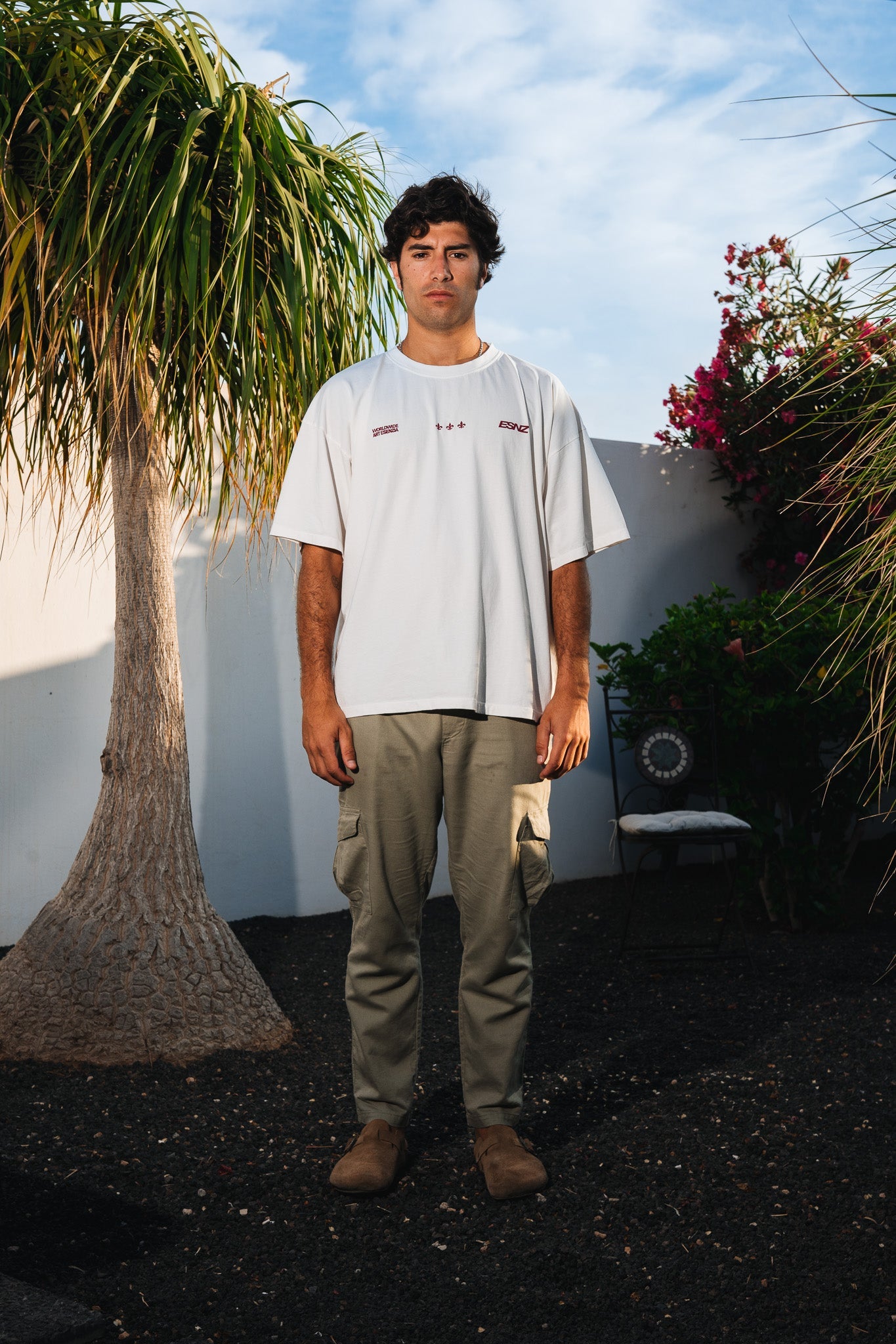 WHITE PAPAGAYO TEE