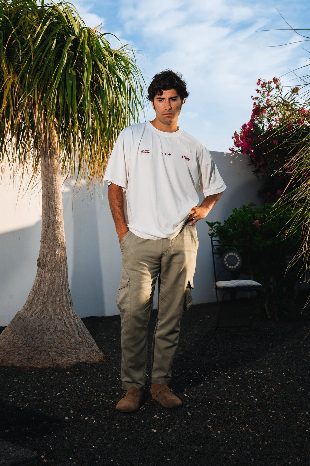 WHITE PAPAGAYO TEE