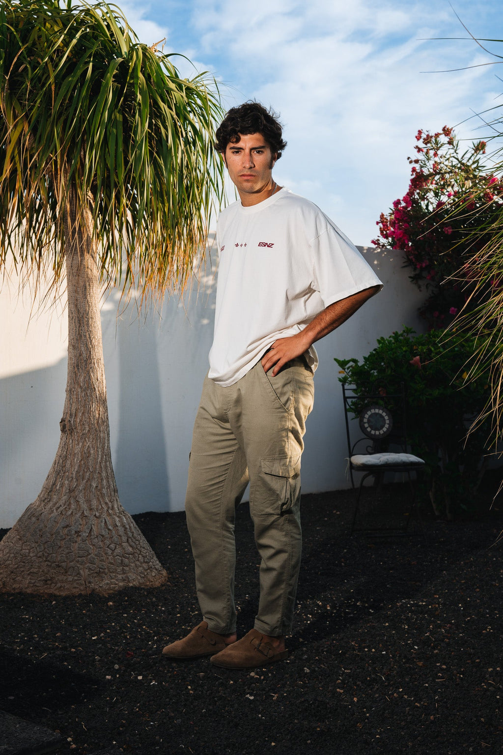 WHITE PAPAGAYO TEE