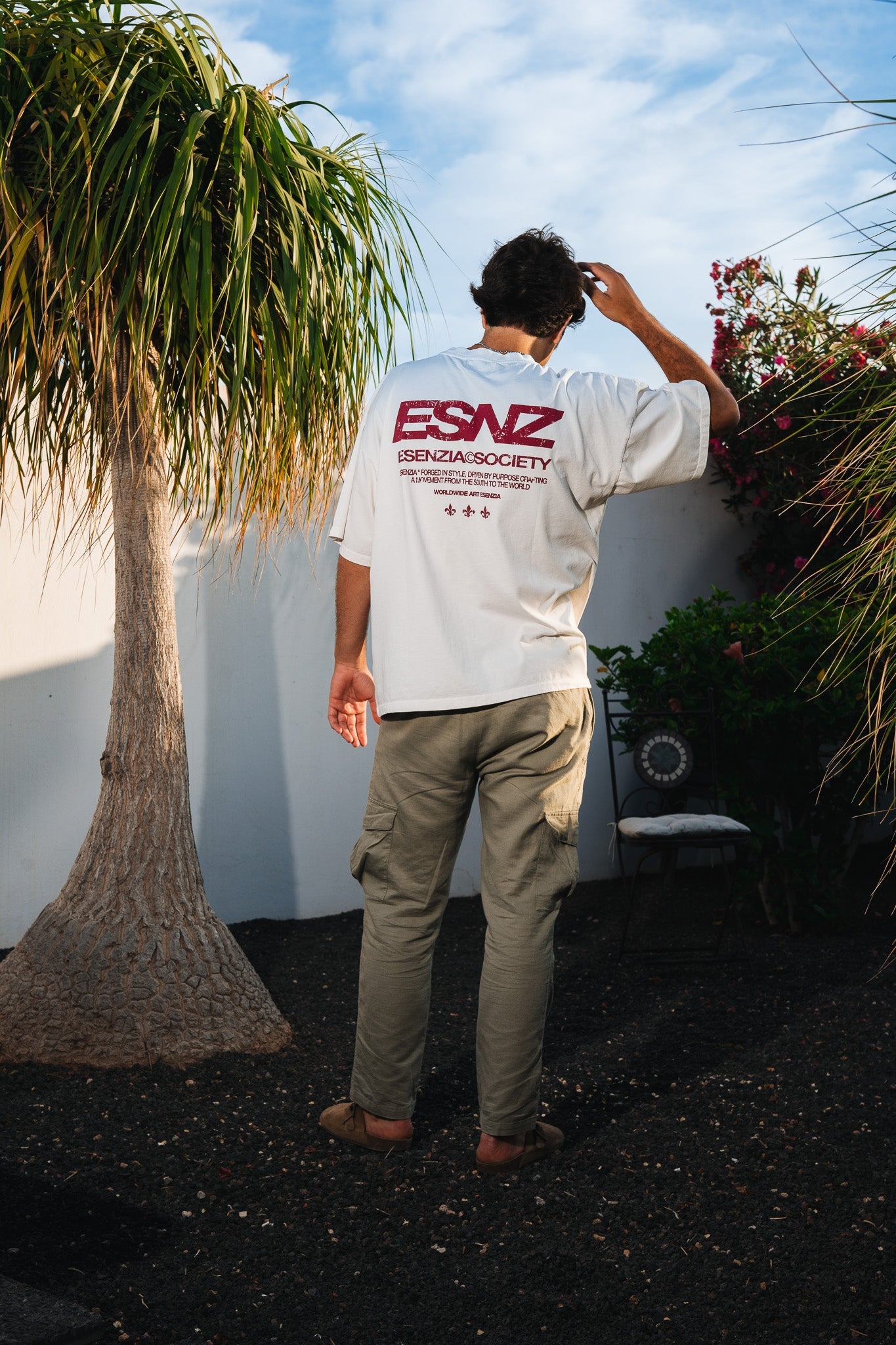 WHITE PAPAGAYO TEE