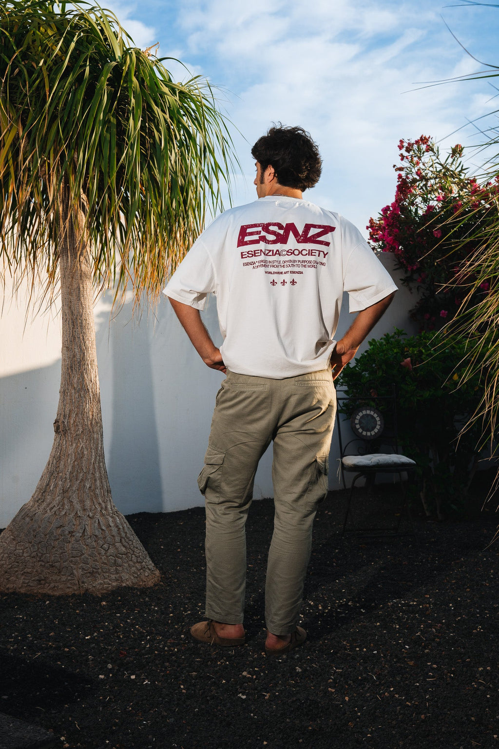 WHITE PAPAGAYO TEE